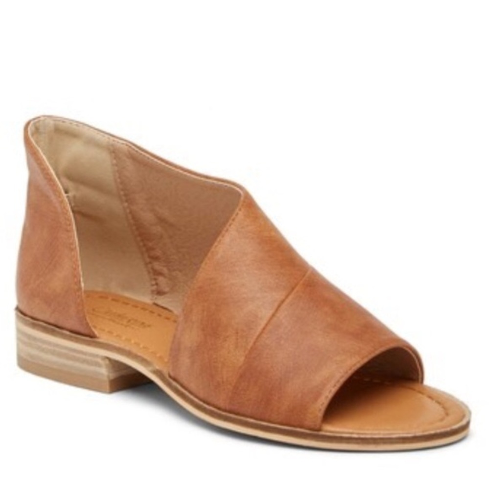 Open side sandals